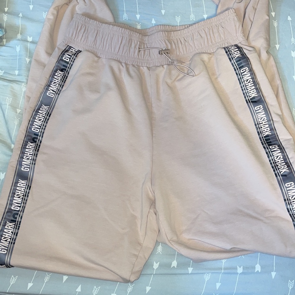 LIKE NEW GYMSHARK JOGGERS - Picture 2 of 5